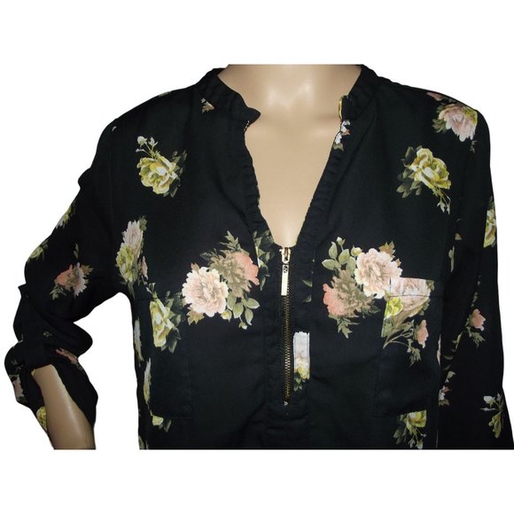 Rue21 Blouse Sz Medium black floral tunic zipper v-neck Pockets roll tab sleeve - Picture 2 of 11